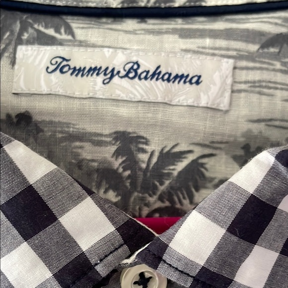 Tommy Bahama Michigan Logo Navy and White Casual Button Down Shirt - Picture 2 of 7